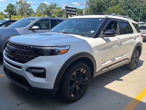 Used 2021 Ford Explorer King Ranch w/ Premium Technology Package AWD/4WD image 1