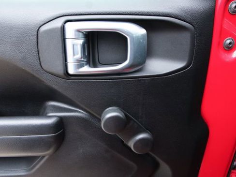 Used 2021 Jeep Wrangler Unlimited Sport image 13