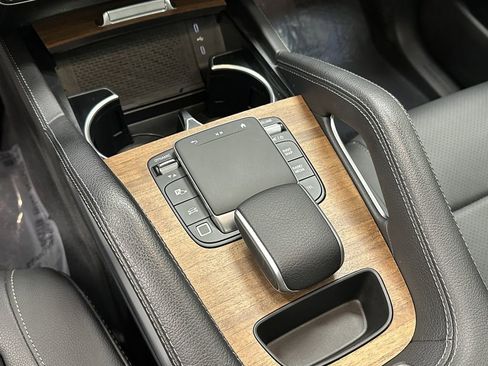 Certified 2025 Mercedes-Benz GLE 350 4MATIC image 32