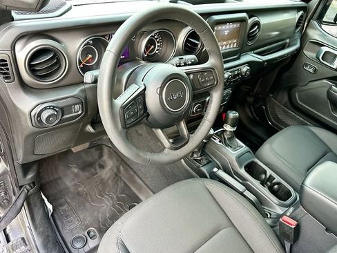 Used 2023 Jeep Wrangler Sport S image 9