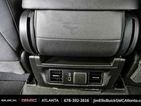 Used 2025 GMC Sierra 1500 SLT AWD/4WD image 18