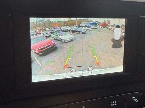 Used 2020 Ford Transit 250 Medium Roof w/ Load Area Protection Package image 21