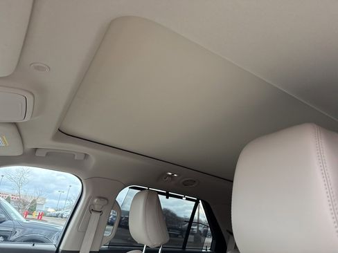 Used 2023 Ford Explorer Platinum w/ Technology Package image 12