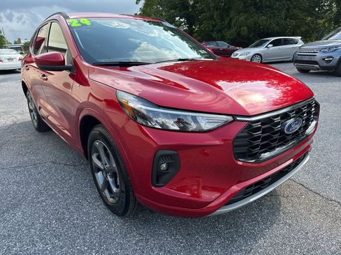 Used 2024 Ford Escape ST-Line Select w/ Tech Pack #1 AWD/4WD image 7