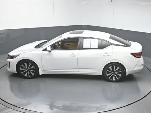 Used 2024 Nissan Sentra SV w/ SV Premium Package FWD image 44