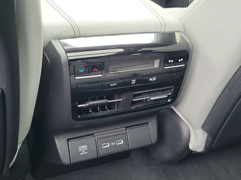 Used 2024 Acura MDX FWD w/ Technology Package image 14