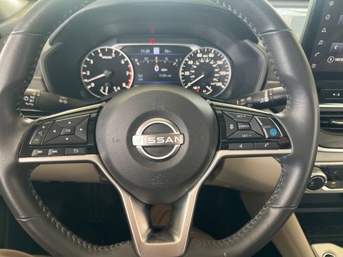 Certified 2024 Nissan Altima 2.5 SV w/ SV Premium Package FWD image 51