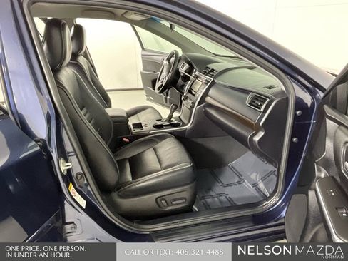 Used 2015 Toyota Camry XLE image 15