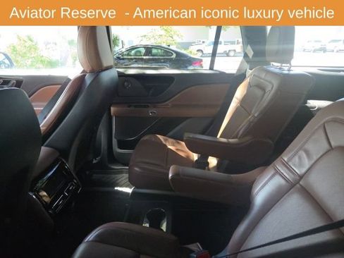Used 2025 Lincoln Aviator Reserve w/ Illumination Package RWD image 10
