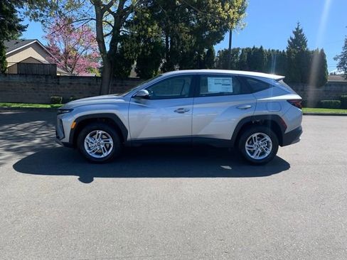 New 2026 Hyundai Tucson SE AWD/4WD image 2