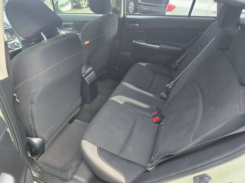 Used 2016 Subaru Crosstrek 2.0i Premium w/ Moonroof Package image 12