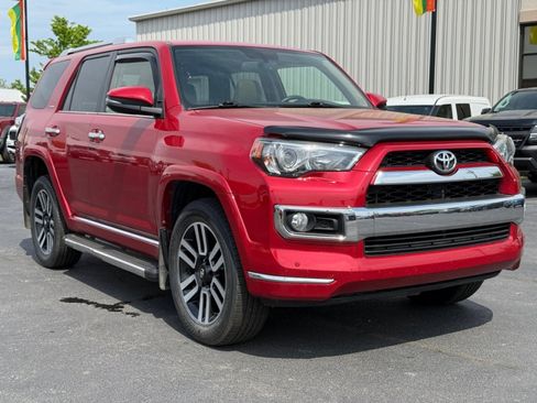 Used 2018 Toyota 4Runner Limited image 2