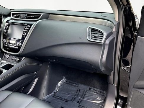 Used 2024 Nissan Murano SV image 18