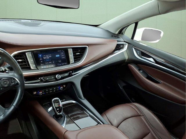 Used 2020 Buick Enclave Avenir w/ Avenir Technology Package AWD/4WD image 15