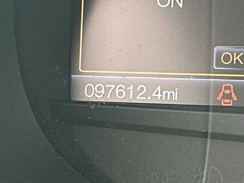 Used 2017 Ford Edge SEL w/ Equipment Group 201A image 28