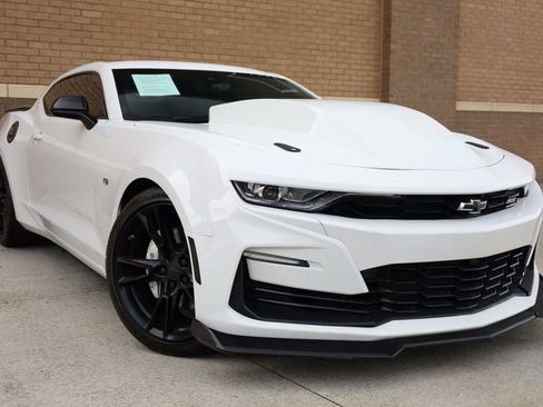 Used 2021 Chevrolet Camaro SS image 10