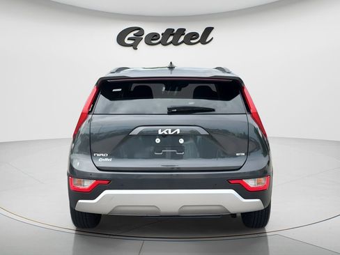 Used 2023 Kia Niro EX FWD image 6