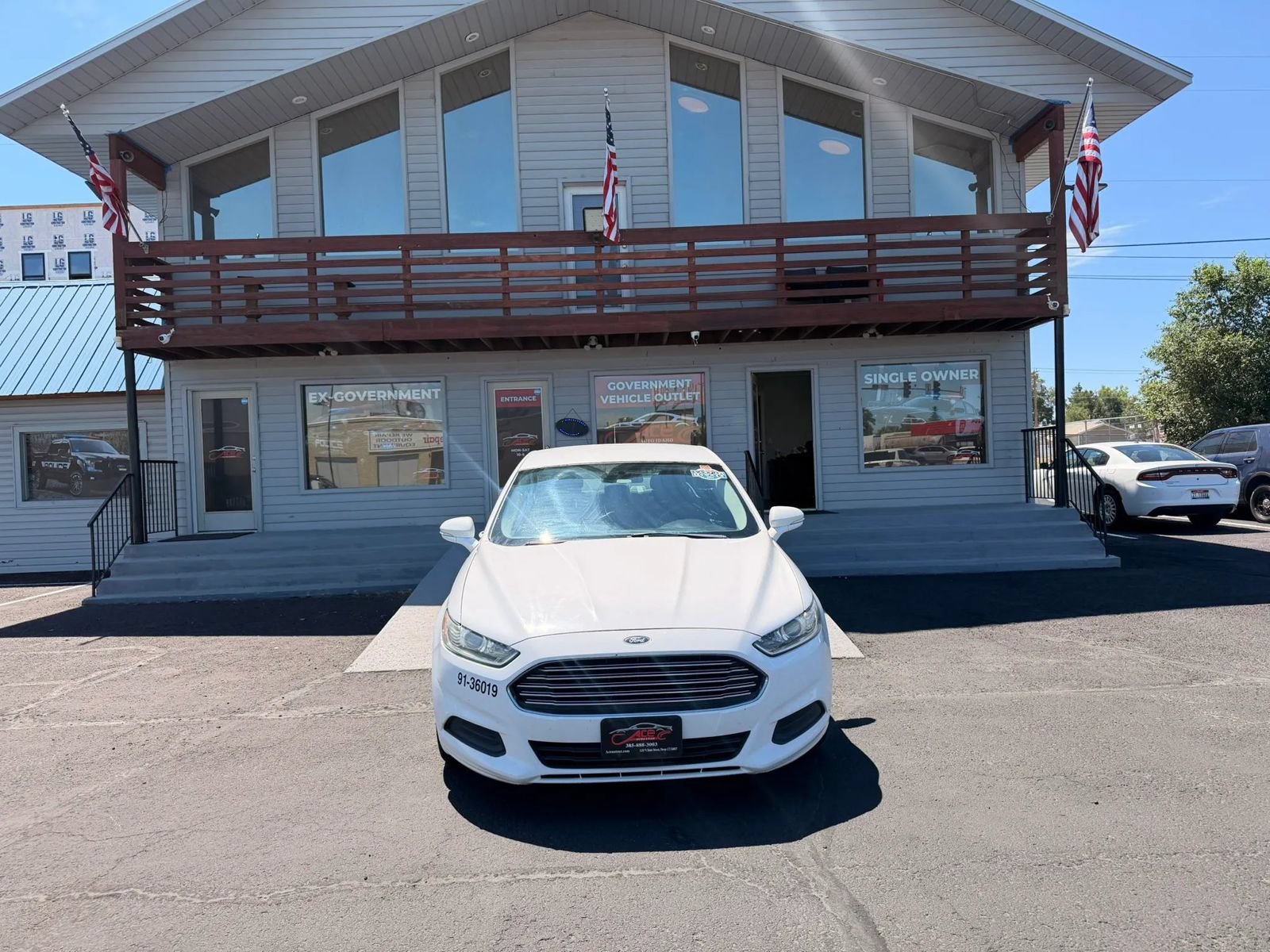 Used 2013 Ford Fusion SE FWD image 2