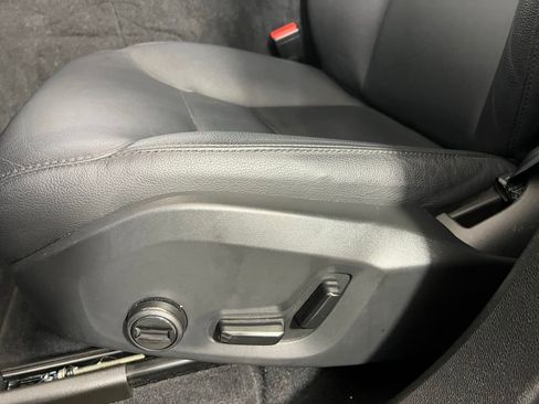 Used 2024 Volvo XC60 B5 Core image 23