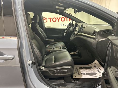 Used 2025 Honda Odyssey Sport-L image 13