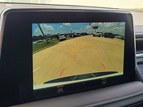 Used 2023 GMC Yukon XL SLT RWD image 19