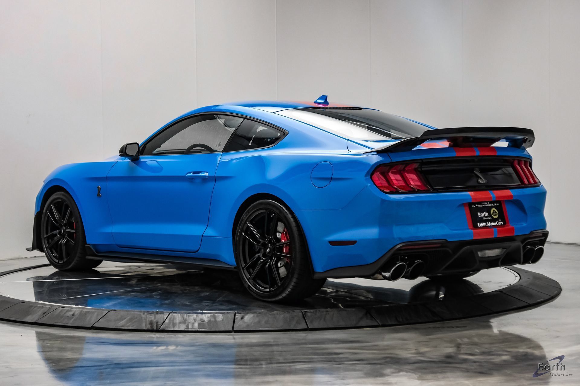 Used 2022 Ford Mustang Shelby GT500 w/ Technology Package RWD image 10
