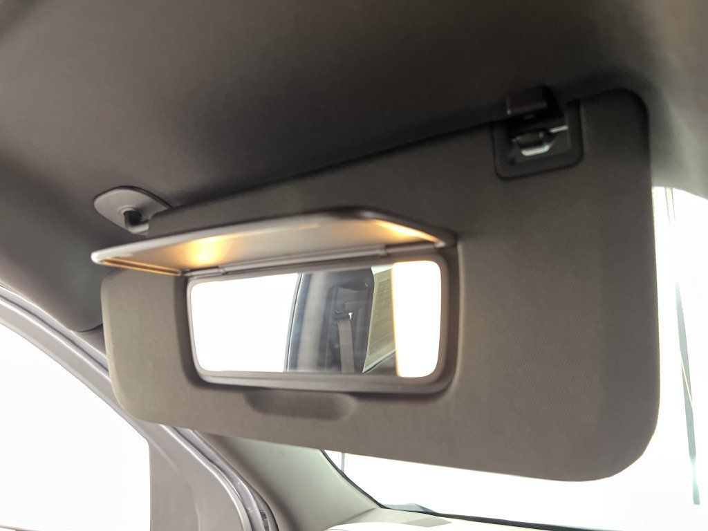 Used 2024 GMC Yukon SLT RWD image 71
