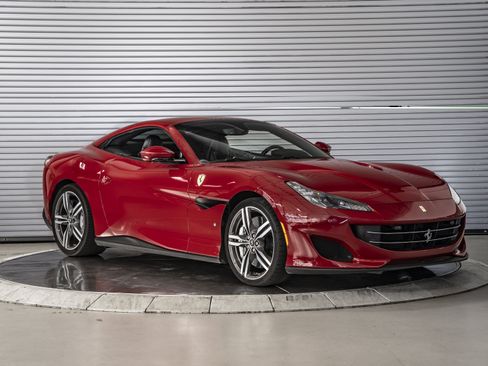Used 2019 Ferrari Portofino RWD image 9