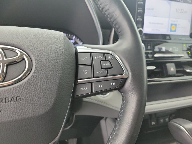Used 2021 Toyota Highlander Limited FWD image 26
