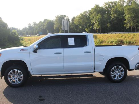 Used 2024 Chevrolet Silverado 1500 LTZ w/ LTZ Premium Package AWD/4WD image 4