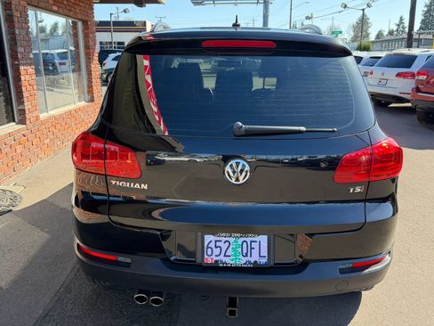 Used 2016 Volkswagen Tiguan S FWD image 4