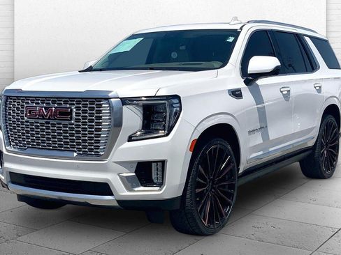 Used 2023 GMC Yukon Denali AWD/4WD image 11