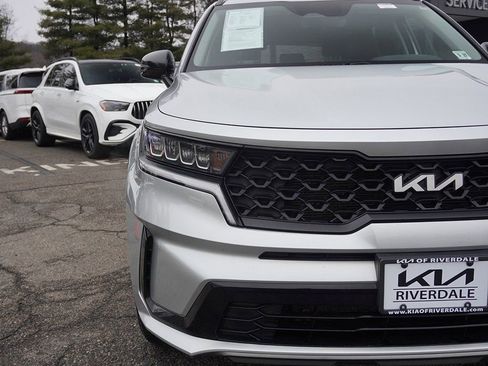 Used 2022 Kia Sorento S image 14