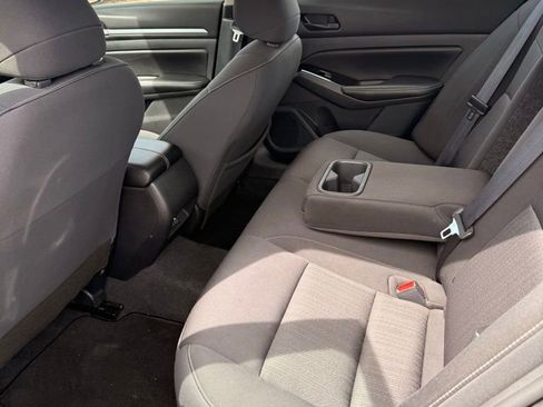 Used 2023 Nissan Altima 2.5 SV FWD image 21