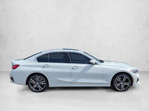 Used 2021 BMW 330i Sedan w/ Convenience Package RWD image 4