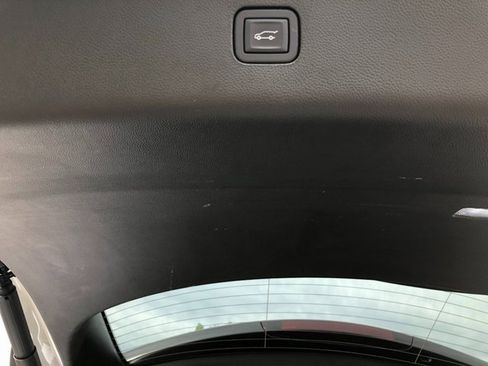 Used 2024 Buick Enclave Premium image 33