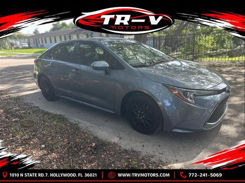 Used 2022 Toyota Corolla LE FWD image 4