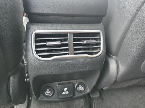 Used 2021 Hyundai Santa Fe Limited FWD image 15