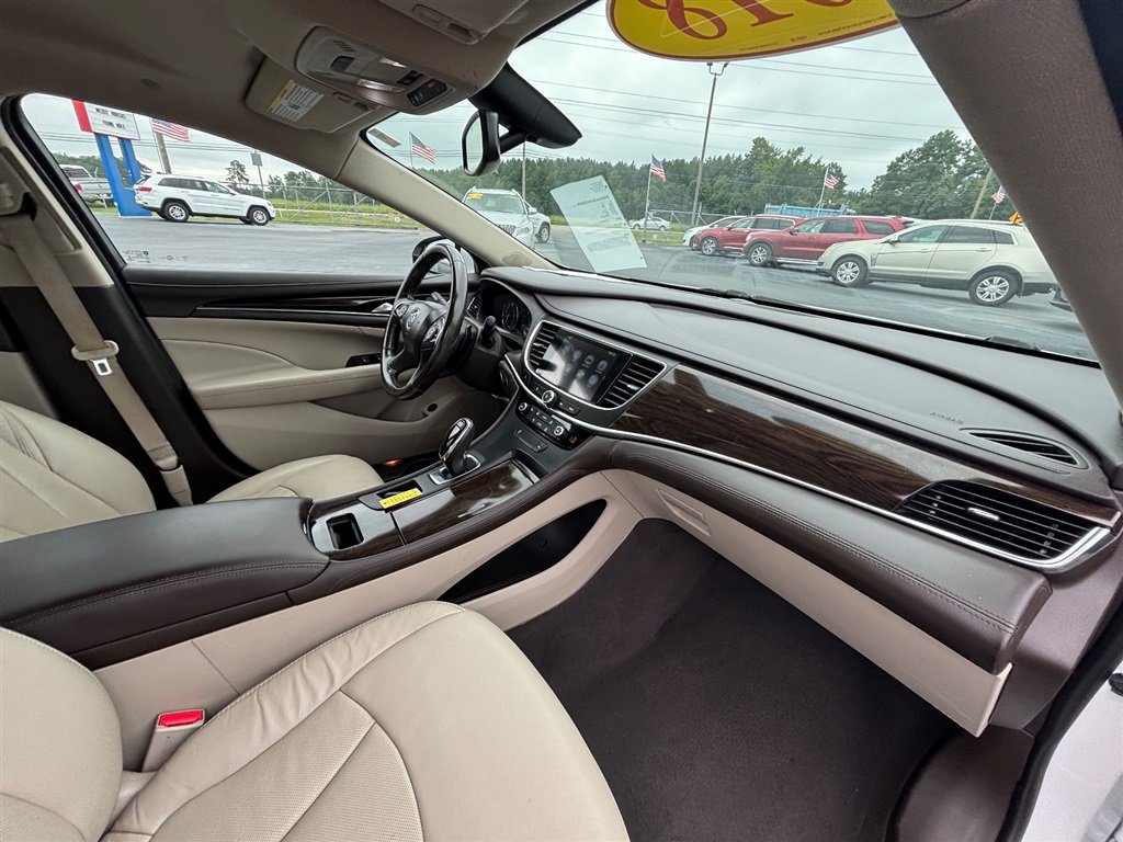 Used 2018 Buick LaCrosse Essence FWD image 25