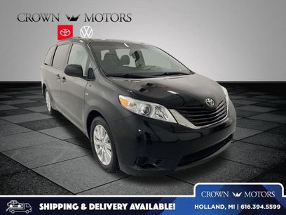 Used 2017 Toyota Sienna LE