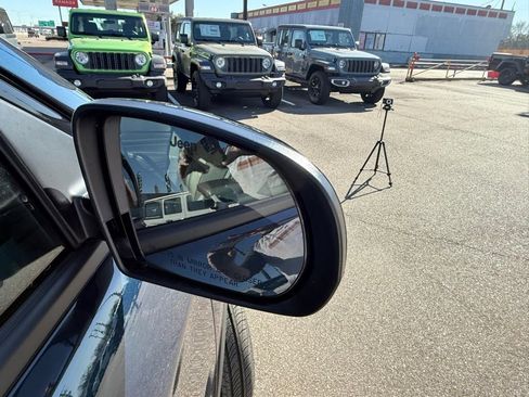 New 2026 Jeep Compass Latitude image 42