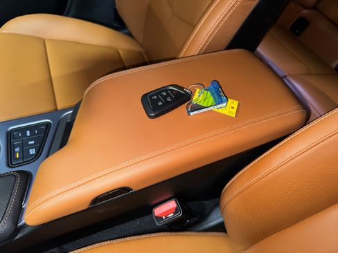 Used 2025 Cadillac CT4 Premium Luxury image 28