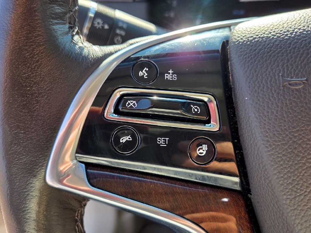 Used 2013 Cadillac XTS Luxury FWD image 24