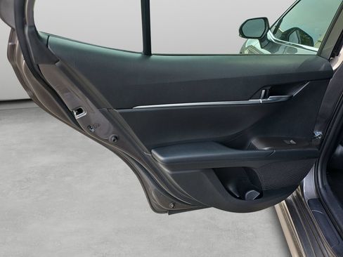 Used 2023 Toyota Camry SE FWD image 35