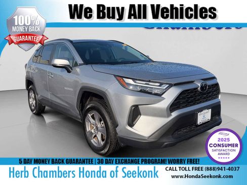 Used 2025 Toyota RAV4 XLE w/ Convenience Package image 1