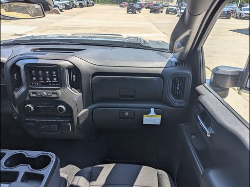 New 2026 Chevrolet Silverado 2500 Custom w/ Custom Convenience Package AWD/4WD image 4