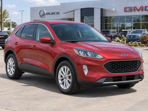 Used 2020 Ford Escape SE AWD/4WD image 3