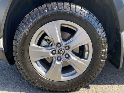 Certified 2024 Toyota RAV4 LE AWD/4WD image 10