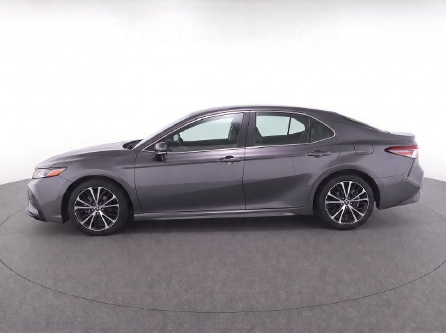 Used 2018 Toyota Camry SE w/ Convenience Package FWD image 5