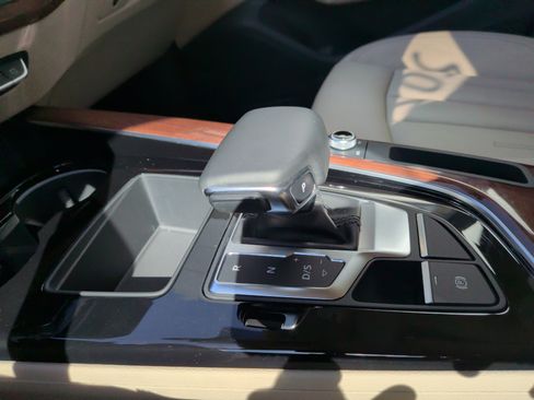 Used 2023 Audi A4 2.0T Premium w/ Convenience Package image 25